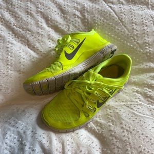 Nike free 5.0 running shoes